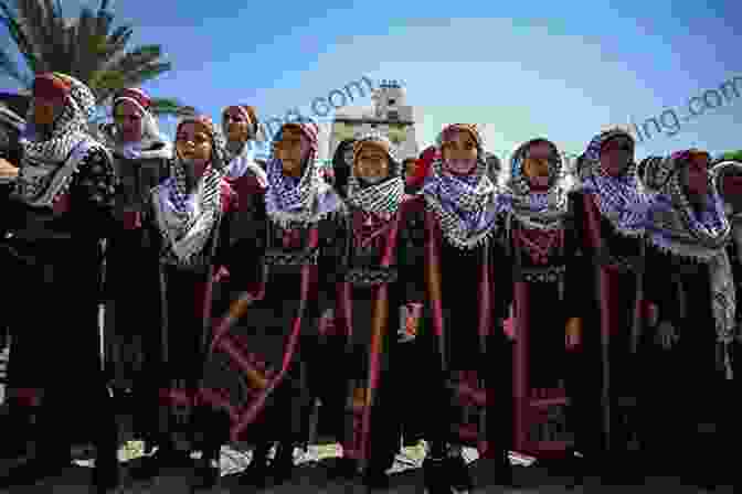 Traditional Dress In The Middle East Facts Figures About The Middle East (Major Muslim Nations)